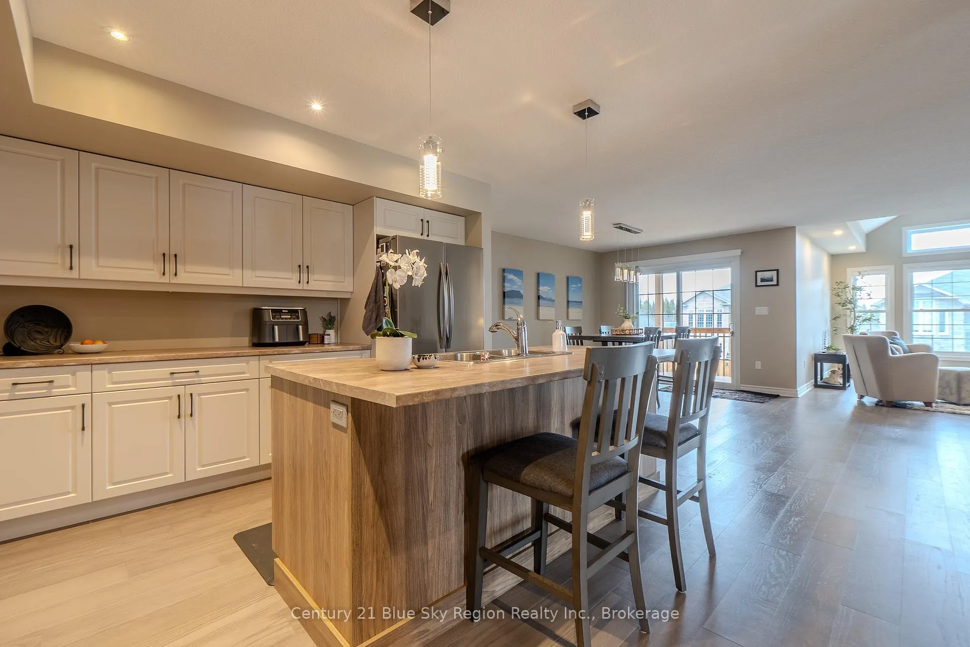 Photo 16 of 158 Turner Drive, North Bay, Ferris — HOMEH