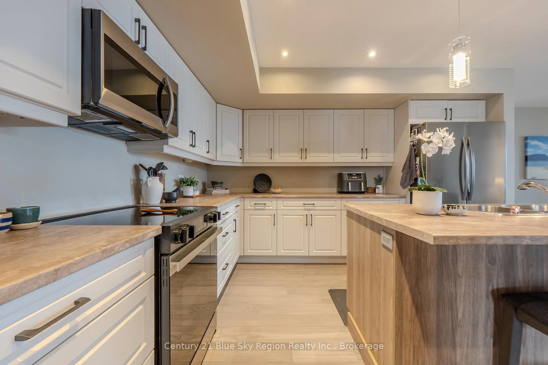 Photo 17 of 158 Turner Drive, North Bay, Ferris — HOMEH