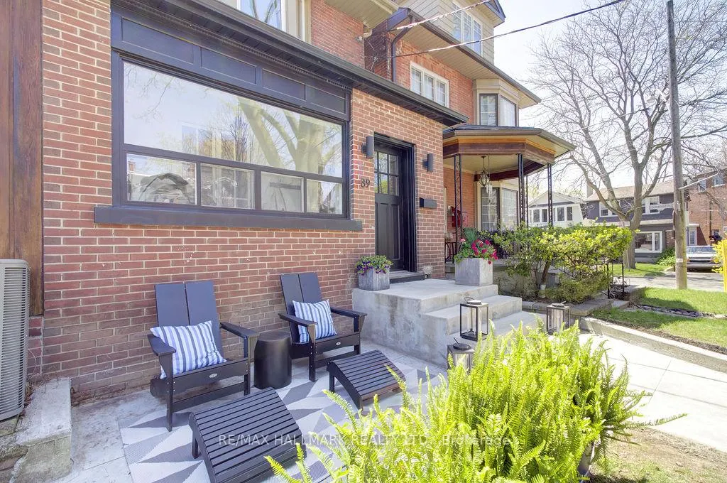 Photo 4 of 39 Dixon Avenue, Toronto, The Beaches — HOMEH