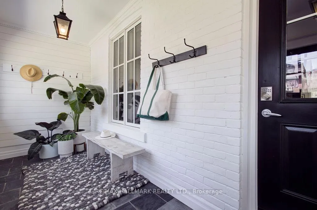 Photo 5 of 39 Dixon Avenue, Toronto, The Beaches — HOMEH