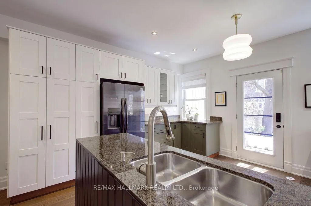 Photo 14 of 39 Dixon Avenue, Toronto, The Beaches — HOMEH