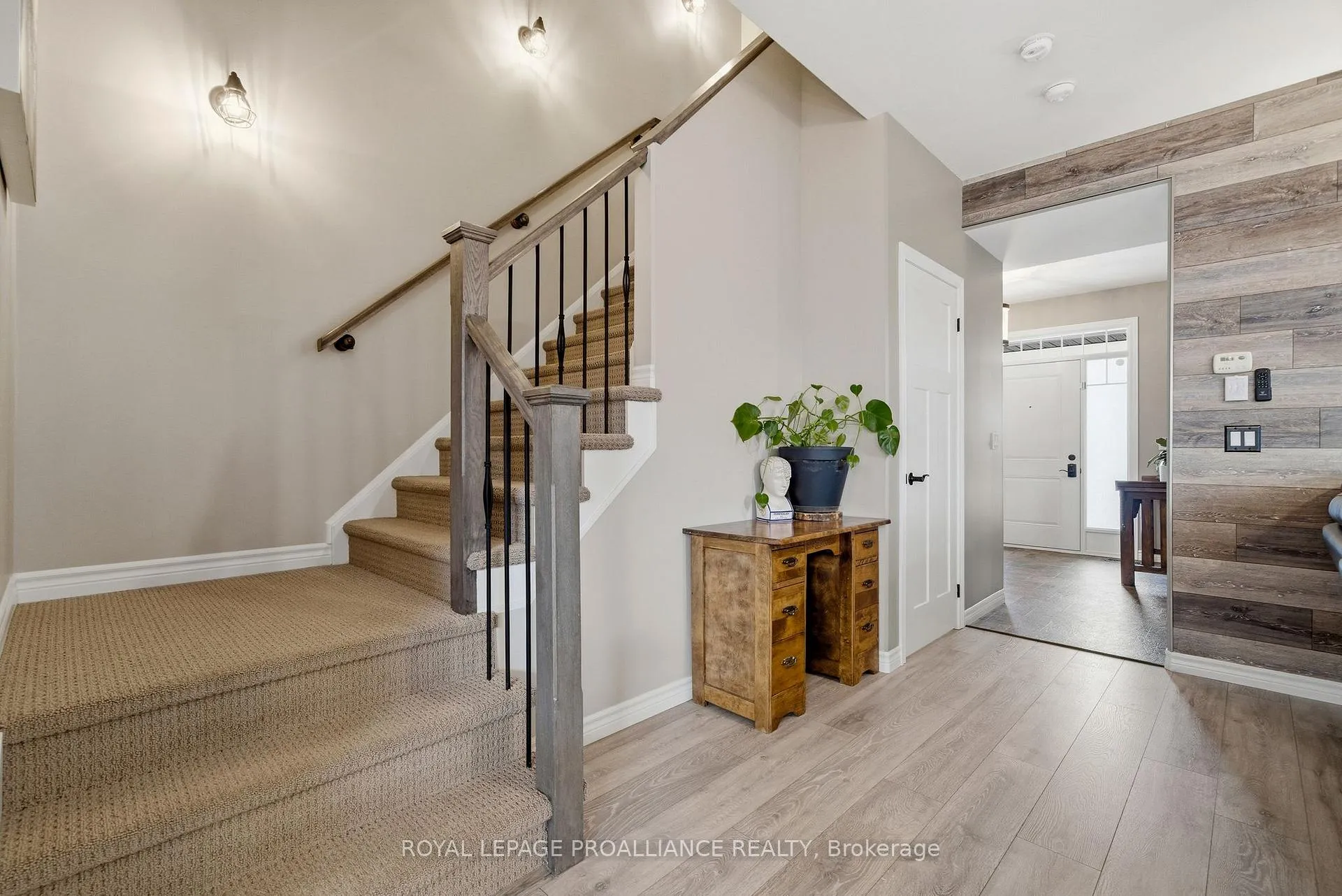 Photo 8 of 19 Granite Drive, Belleville, Belleville Ward — HOMEH