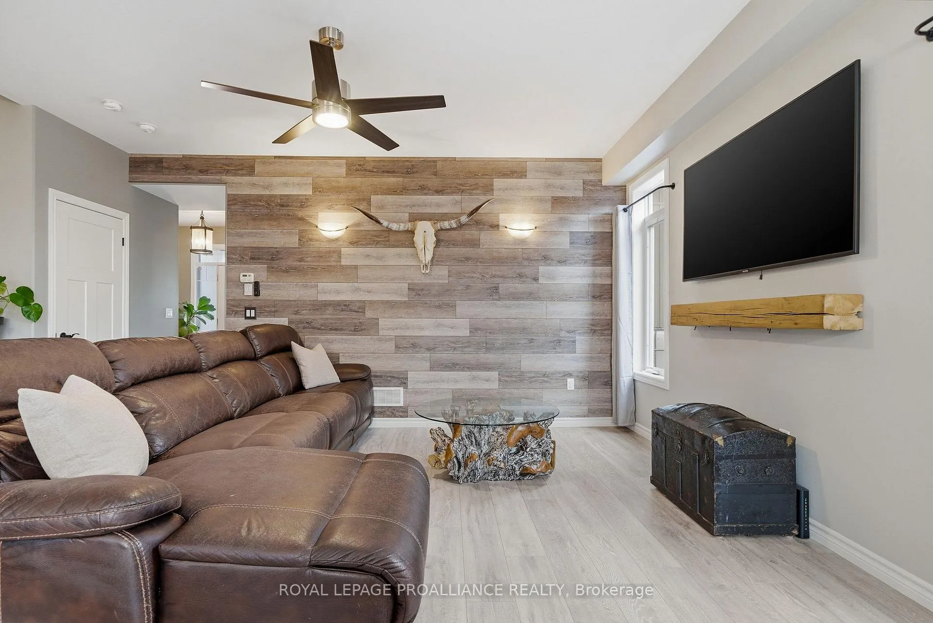 Photo 10 of 19 Granite Drive, Belleville, Belleville Ward — HOMEH