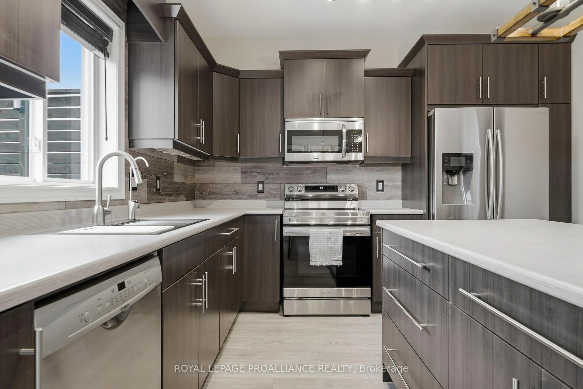 Photo 14 of 19 Granite Drive, Belleville, Belleville Ward — HOMEH