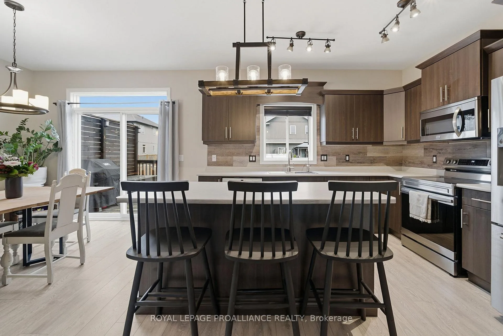 Photo 15 of 19 Granite Drive, Belleville, Belleville Ward — HOMEH