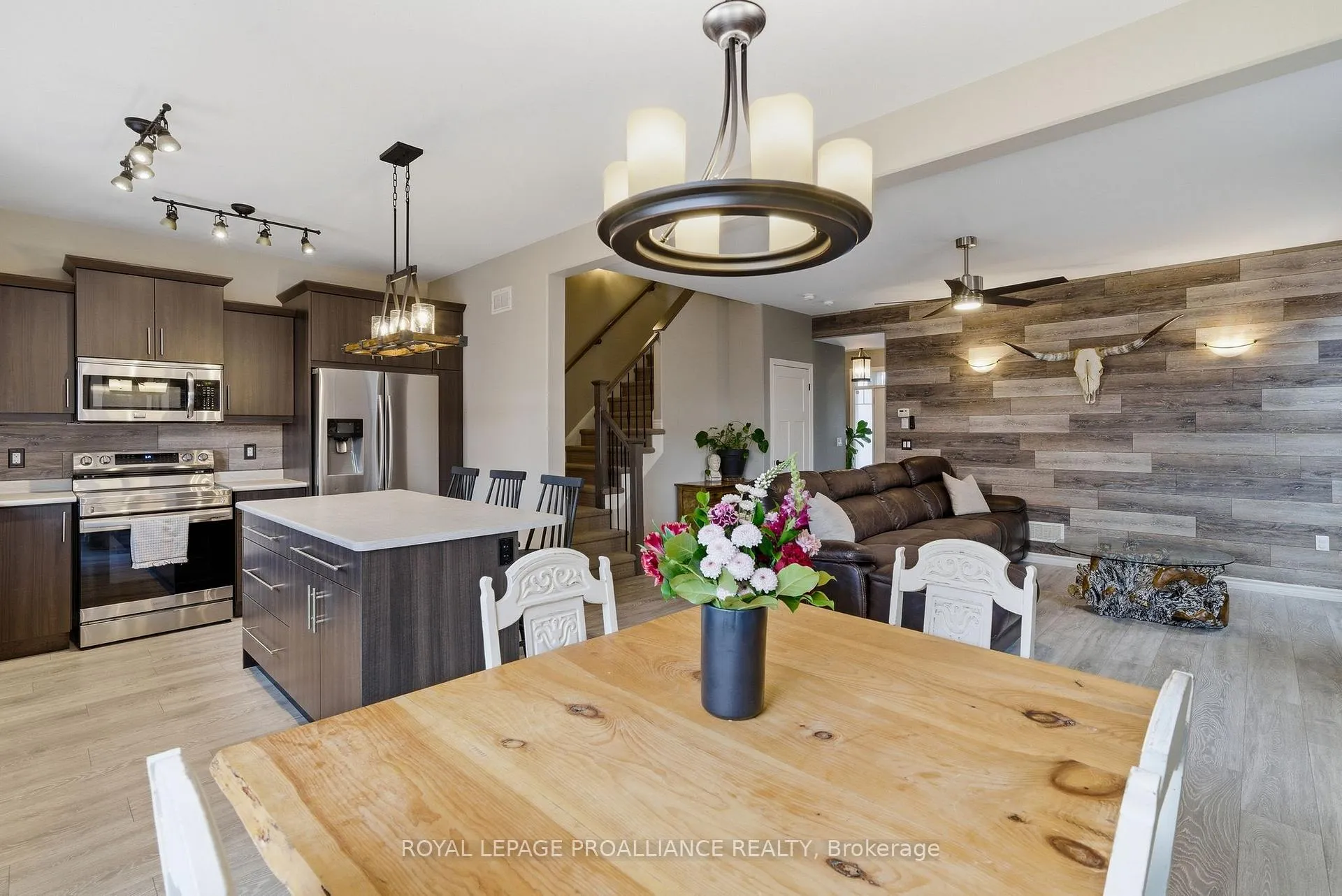 Photo 17 of 19 Granite Drive, Belleville, Belleville Ward — HOMEH