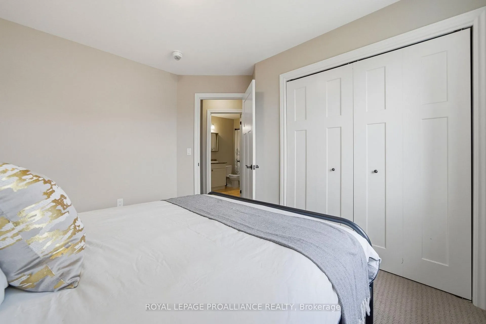 Photo 25 of 19 Granite Drive, Belleville, Belleville Ward — HOMEH