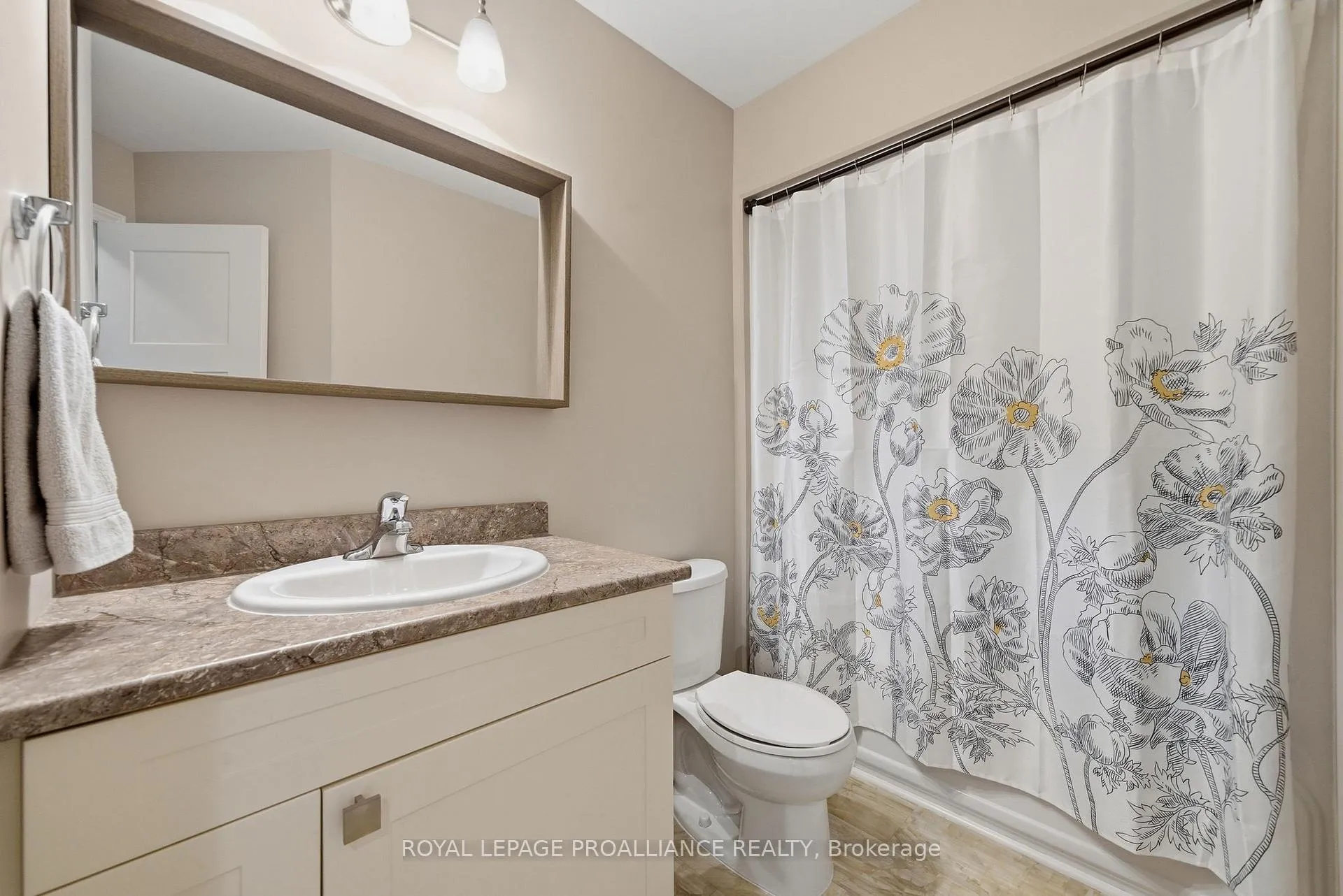 Photo 26 of 19 Granite Drive, Belleville, Belleville Ward — HOMEH