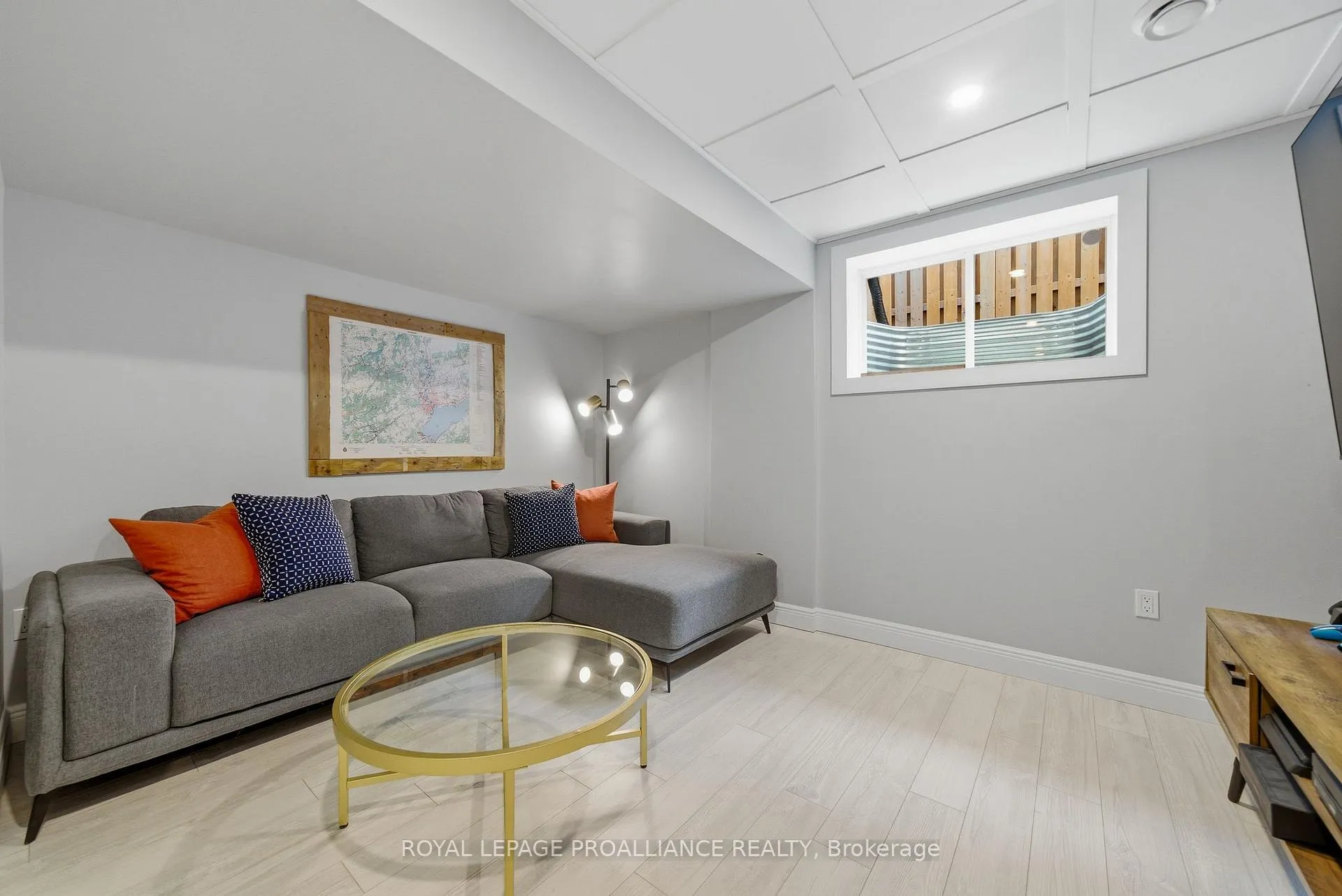 Photo 32 of 19 Granite Drive, Belleville, Belleville Ward — HOMEH
