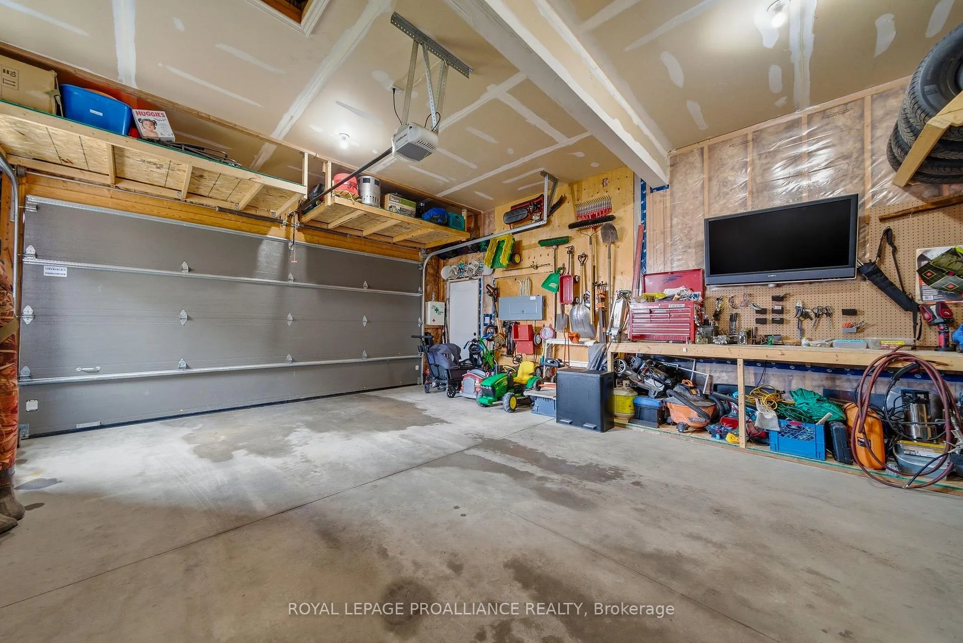 Photo 38 of 19 Granite Drive, Belleville, Belleville Ward — HOMEH