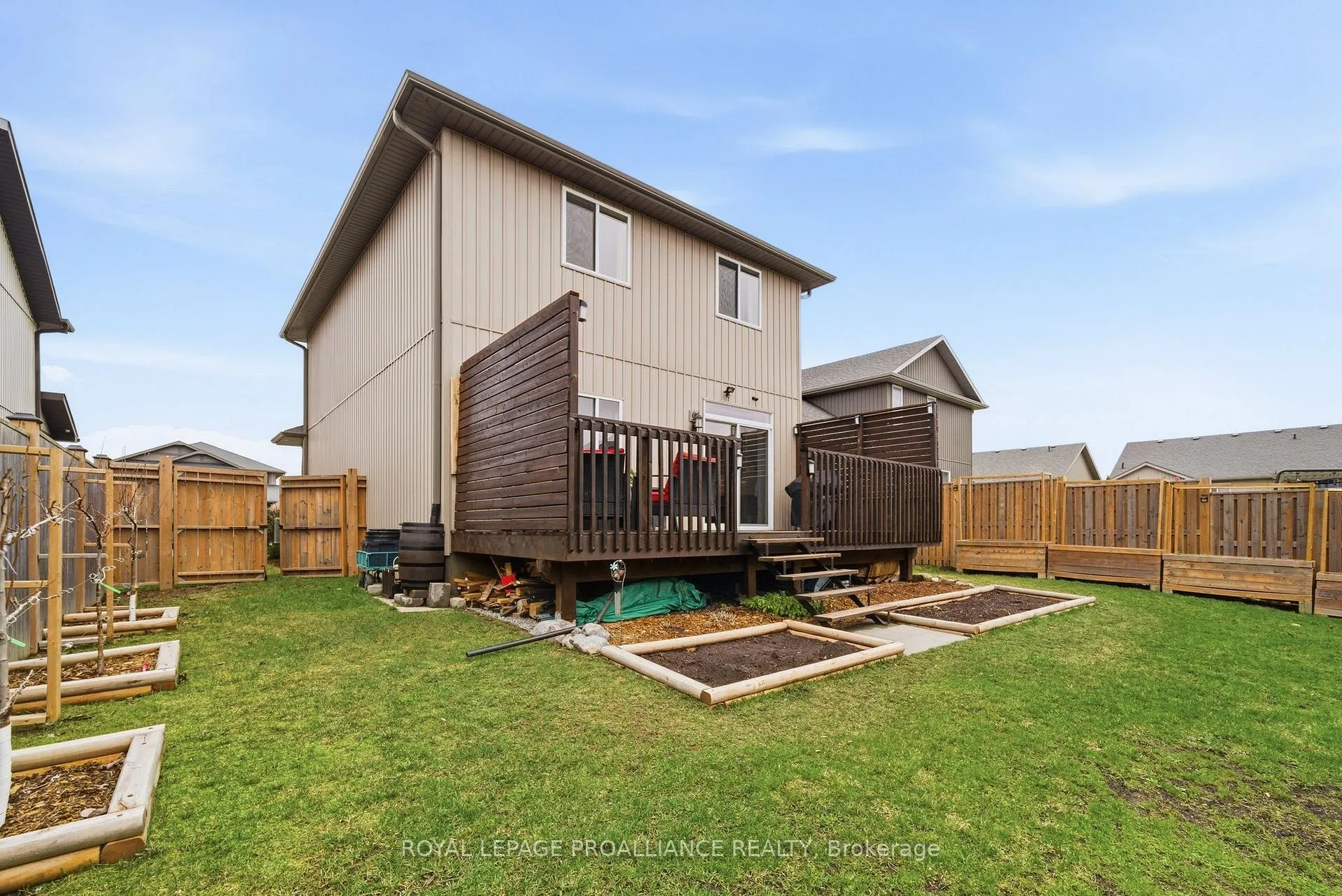 Photo 43 of 19 Granite Drive, Belleville, Belleville Ward — HOMEH