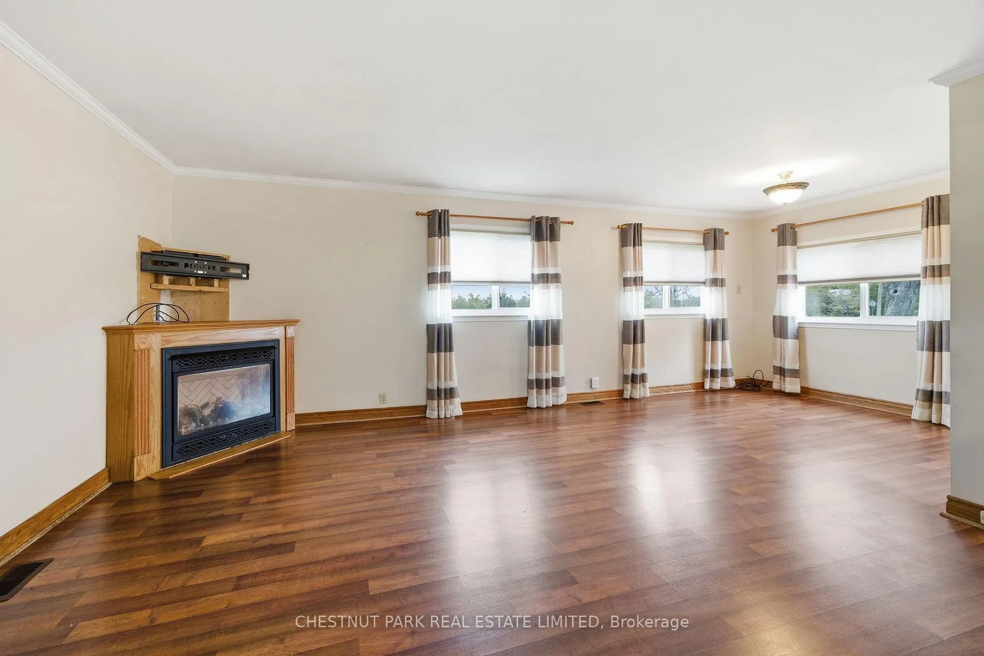 Photo 8 of 34 Royal Road, Prince Edward County, Athol Ward — HOMEH