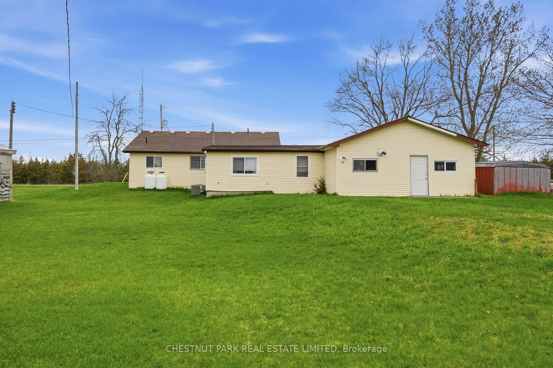Photo 27 of 34 Royal Road, Prince Edward County, Athol Ward — HOMEH