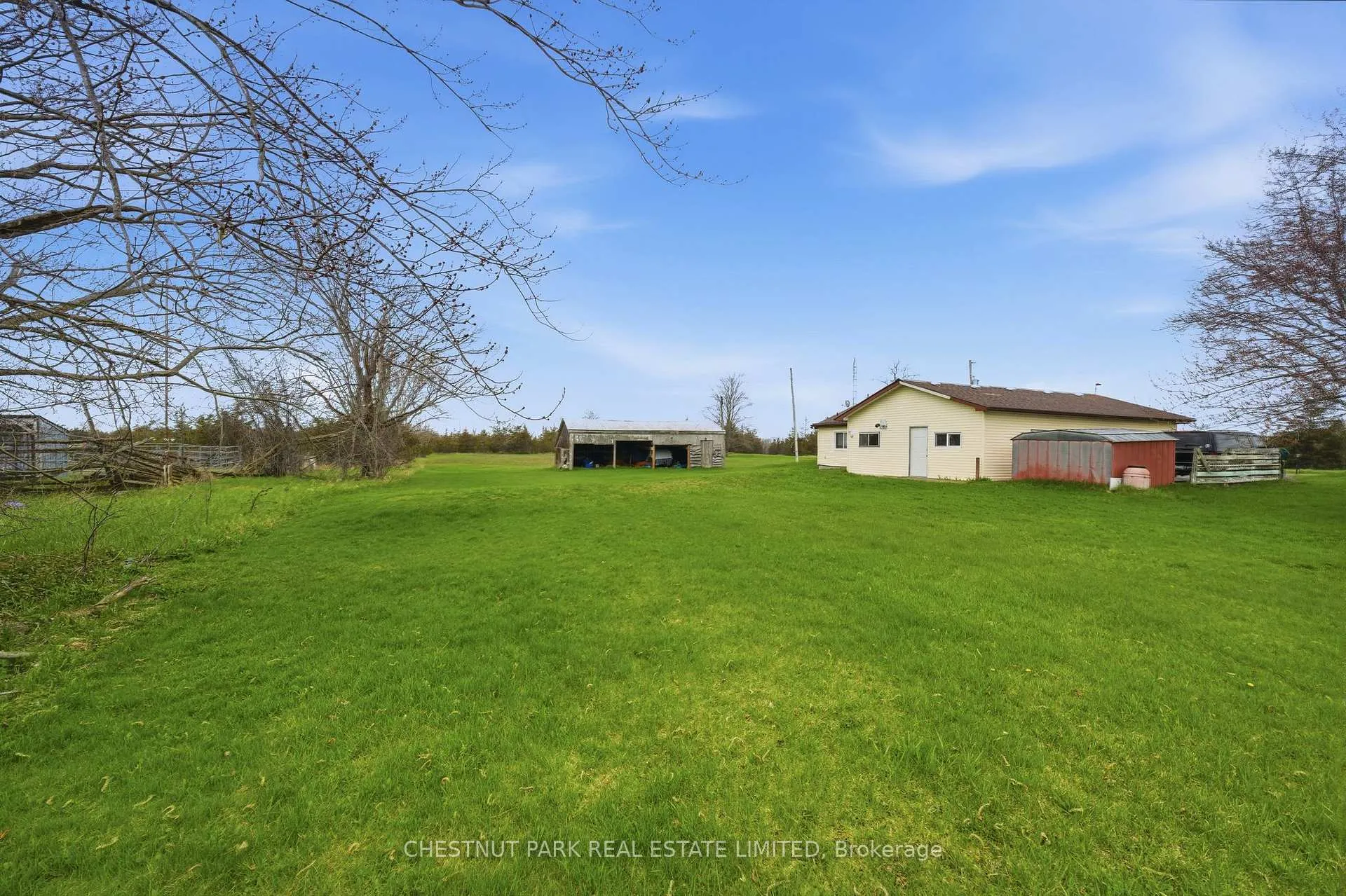 Photo 30 of 34 Royal Road, Prince Edward County, Athol Ward — HOMEH