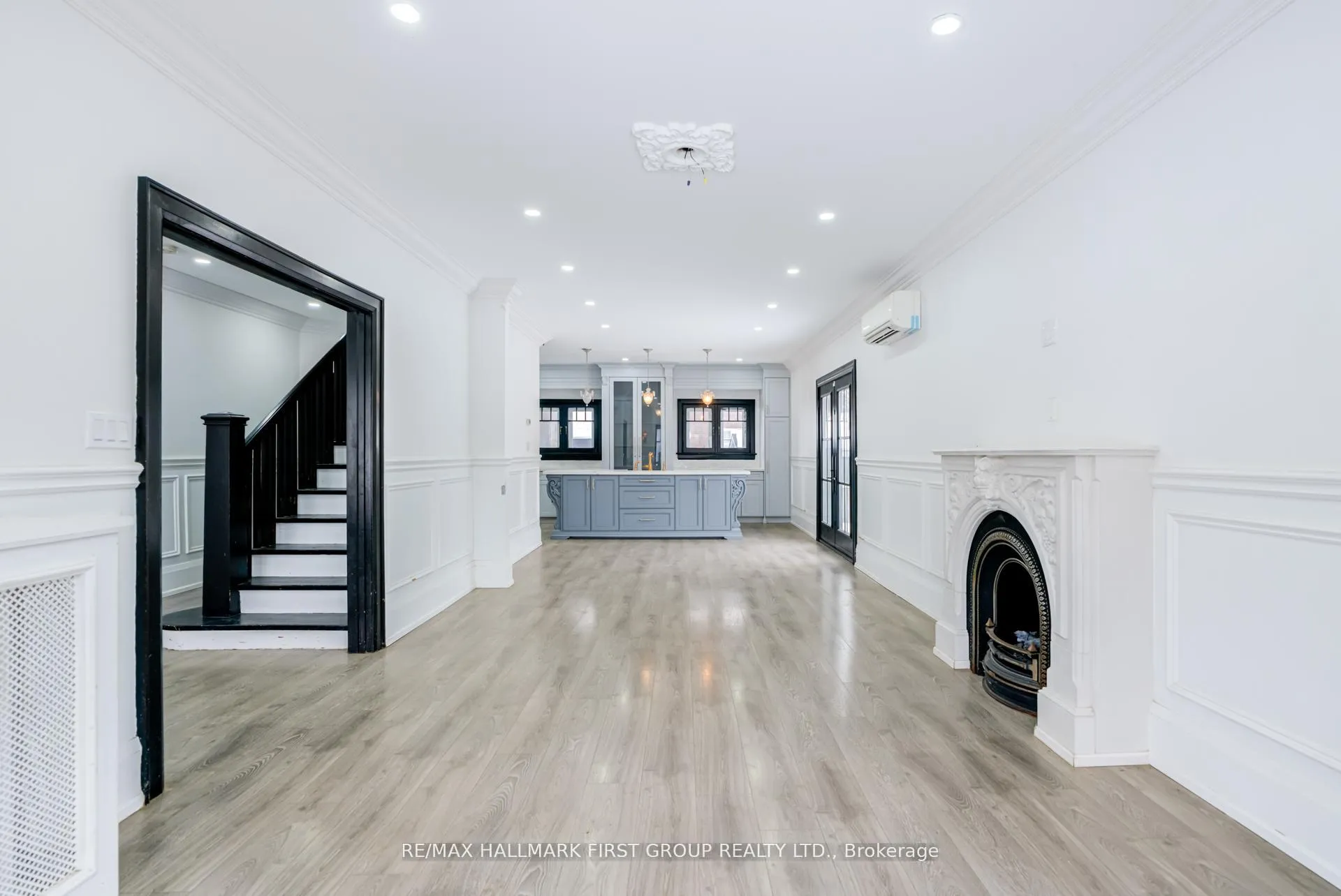 Photo 6 of 512 Simcoe Street N, Oshawa, Central — HOMEH
