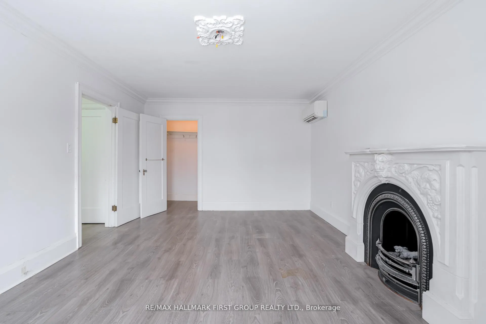 Photo 18 of 512 Simcoe Street N, Oshawa, Central — HOMEH