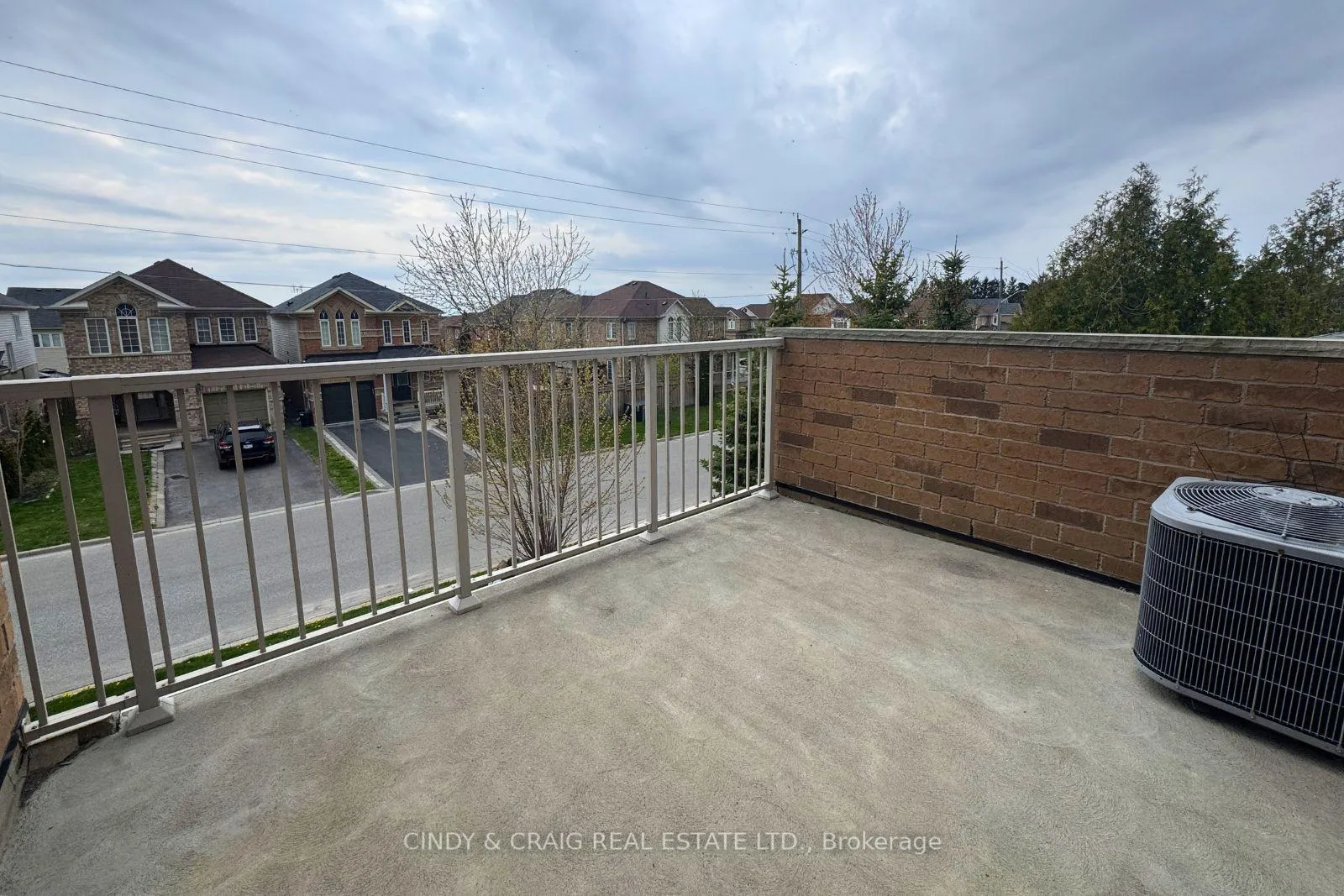 Photo 6 of Unit 9, 15 Rosswell Drive, Clarington, Courtice — HOMEH