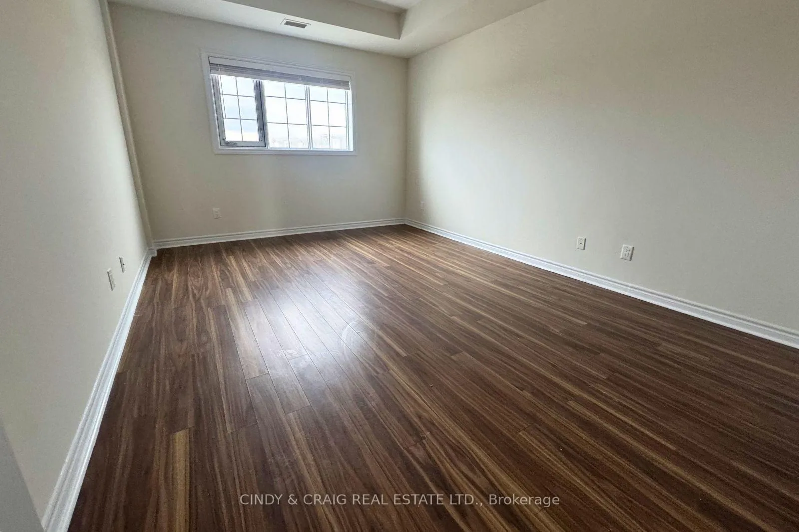 Photo 7 of Unit 9, 15 Rosswell Drive, Clarington, Courtice — HOMEH