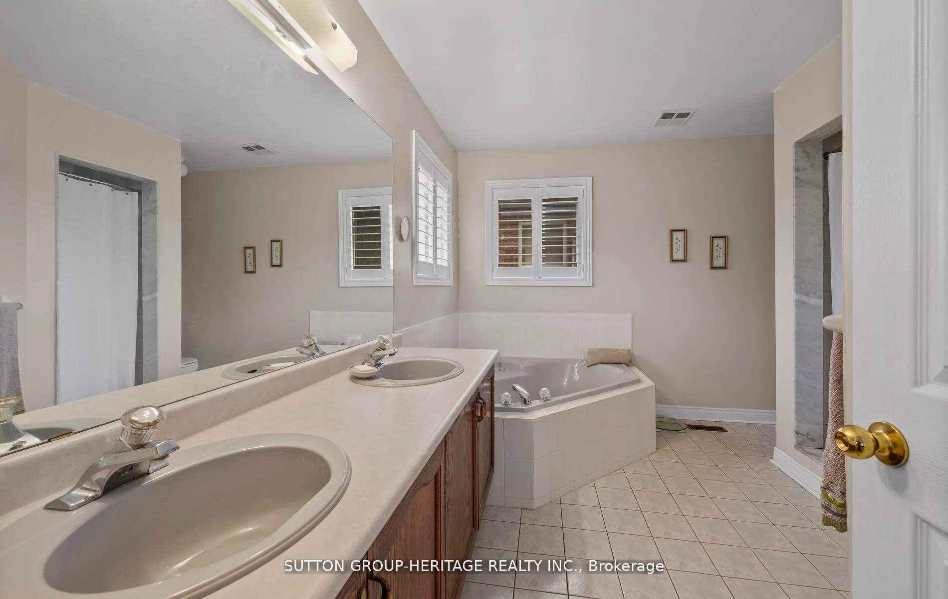 Photo 13 of 2330 Southcott Road, Pickering, Brock Ridge — HOMEH