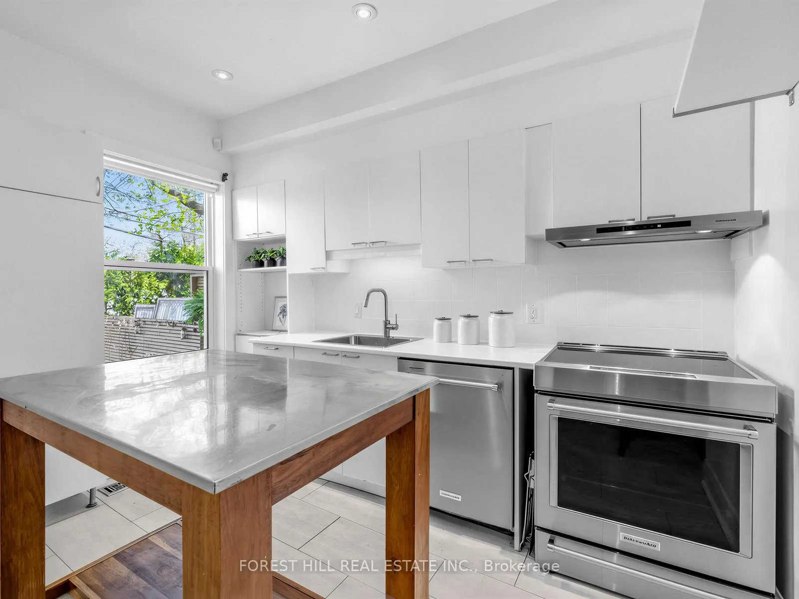 Photo 16 of 163 Rushton Road, Toronto, Wychwood — HOMEH