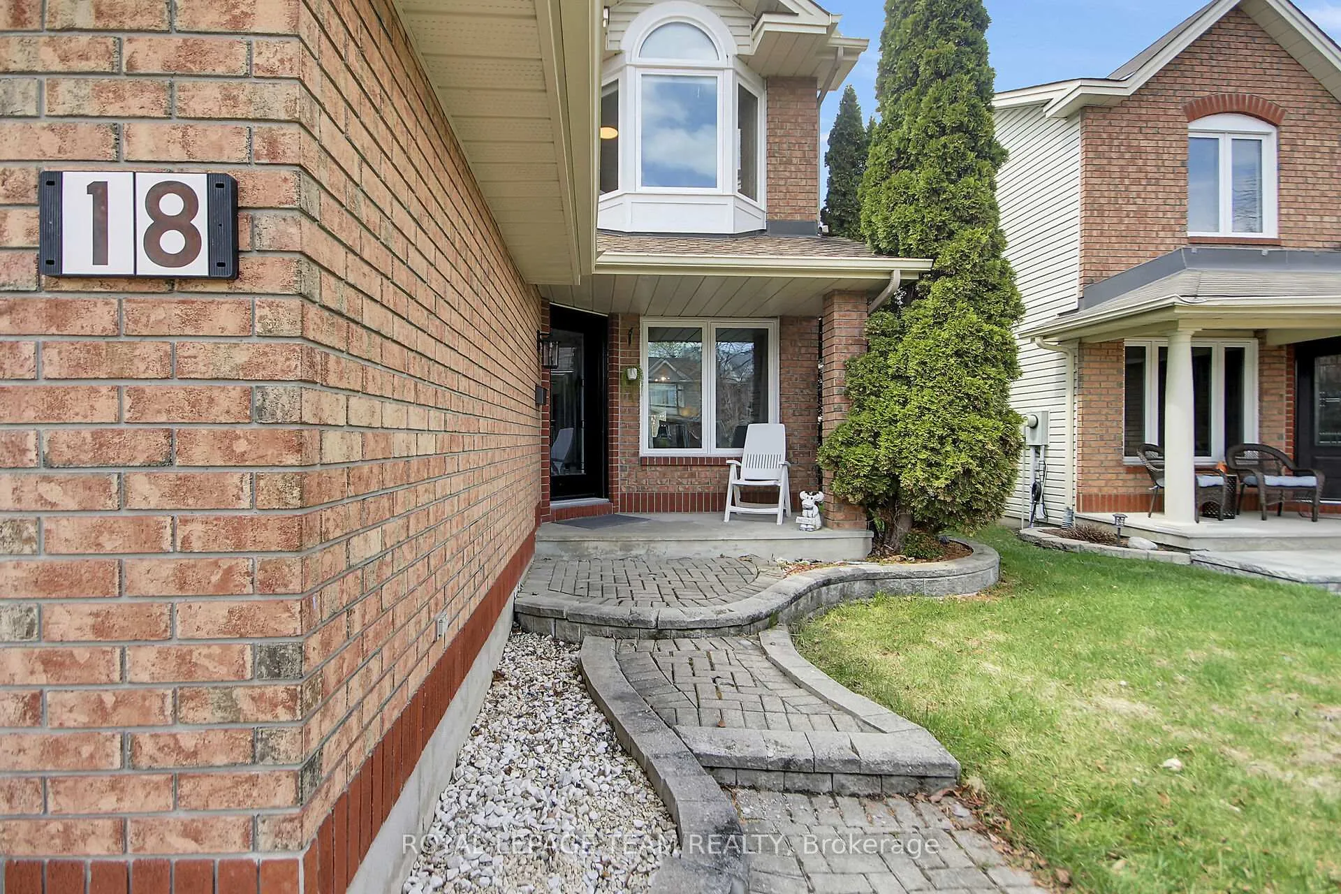Photo 2 of 18 Longshire Circle, Ottawa, Barrhaven - Longfields — HOMEH