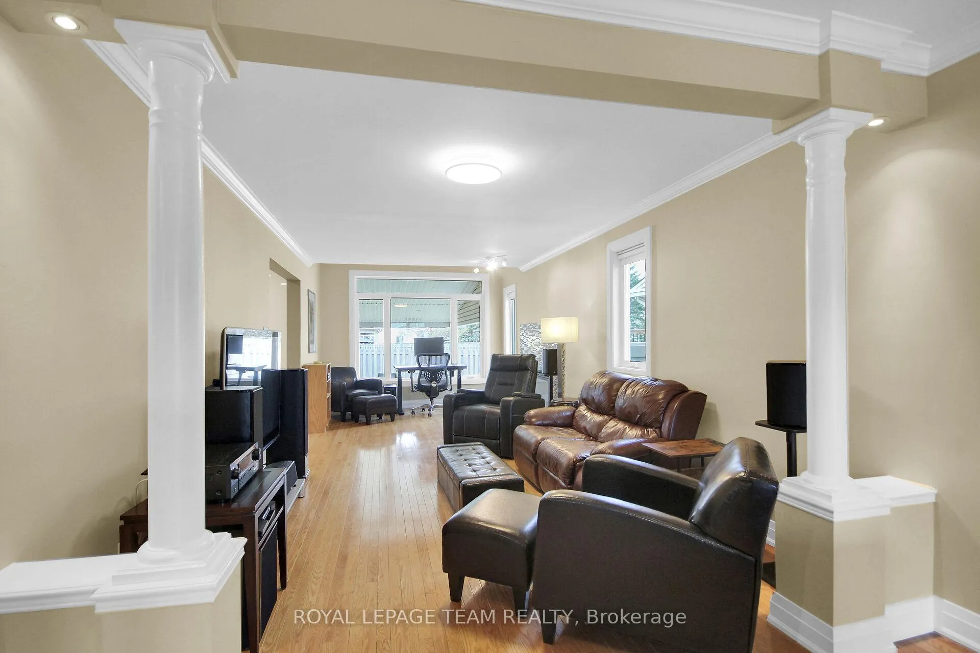 Photo 6 of 18 Longshire Circle, Ottawa, Barrhaven - Longfields — HOMEH