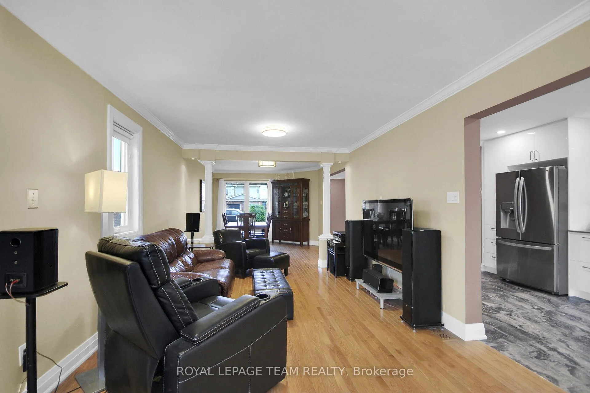 Photo 8 of 18 Longshire Circle, Ottawa, Barrhaven - Longfields — HOMEH