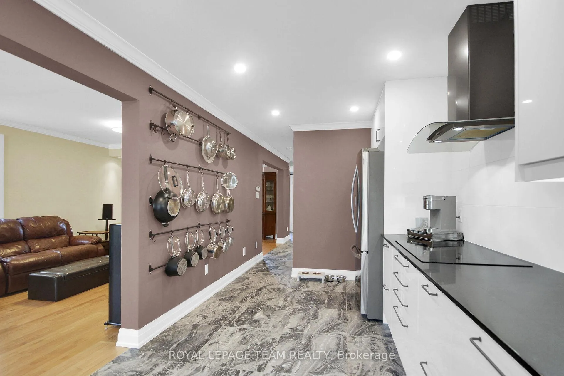 Photo 12 of 18 Longshire Circle, Ottawa, Barrhaven - Longfields — HOMEH