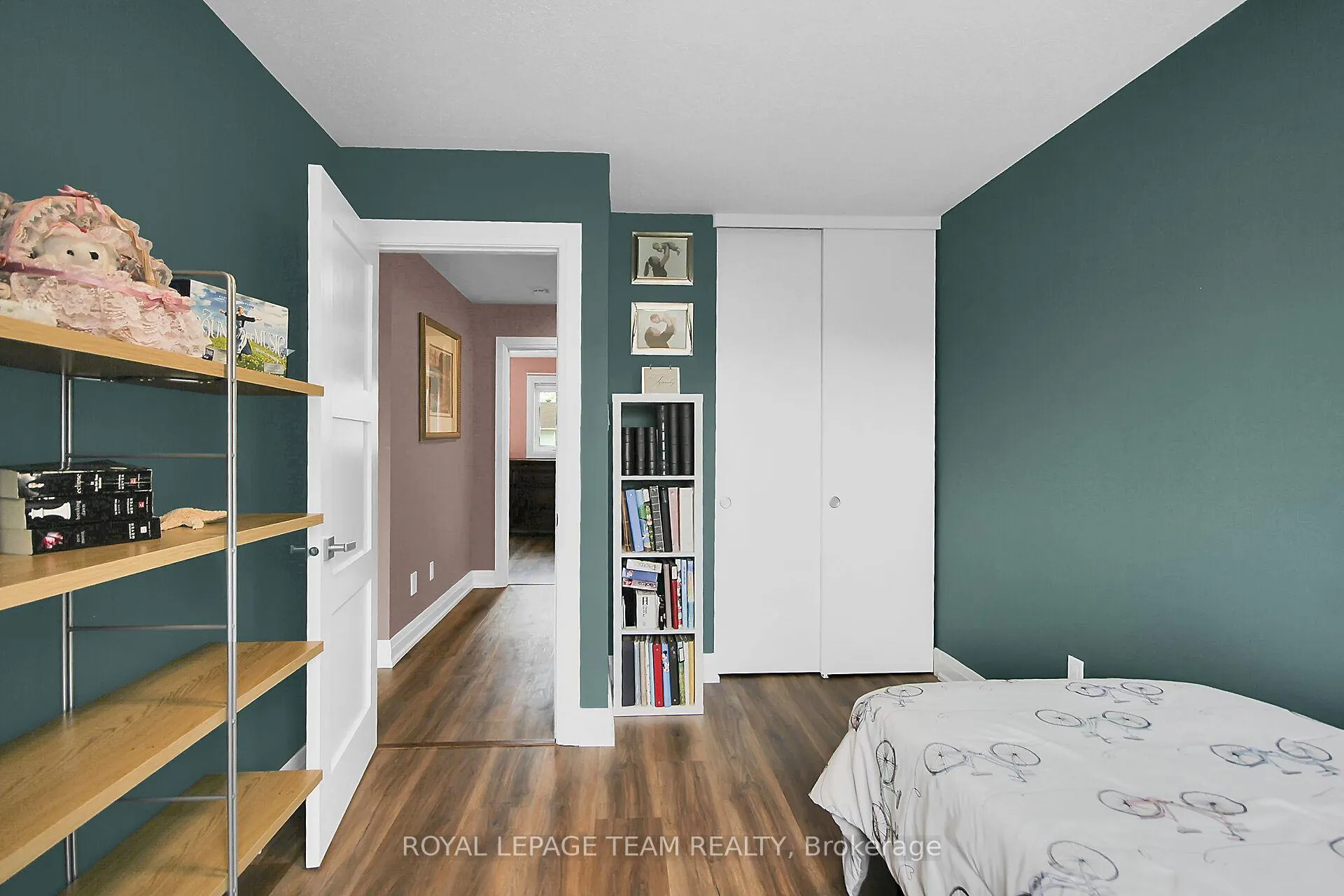 Photo 20 of 18 Longshire Circle, Ottawa, Barrhaven - Longfields — HOMEH