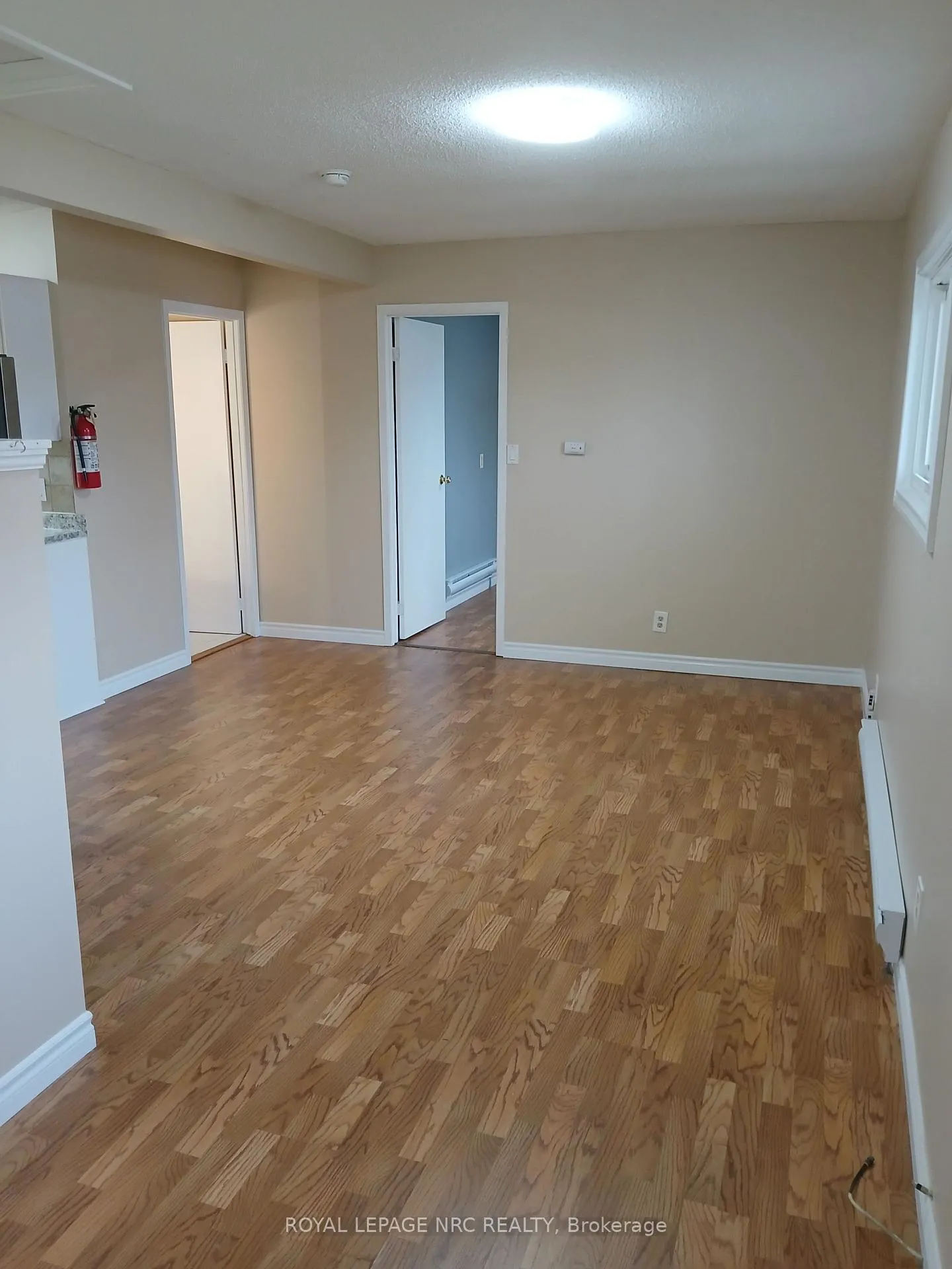 Photo 2 of Unit B, 5583 Ontario Avenue, Niagara Falls, Downtown — HOMEH