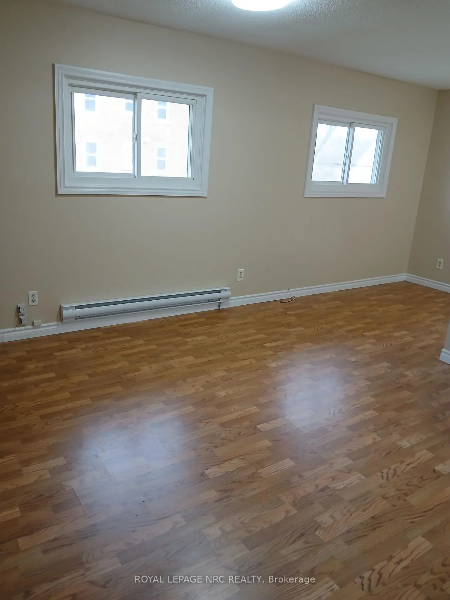 Photo 3 of Unit B, 5583 Ontario Avenue, Niagara Falls, Downtown — HOMEH