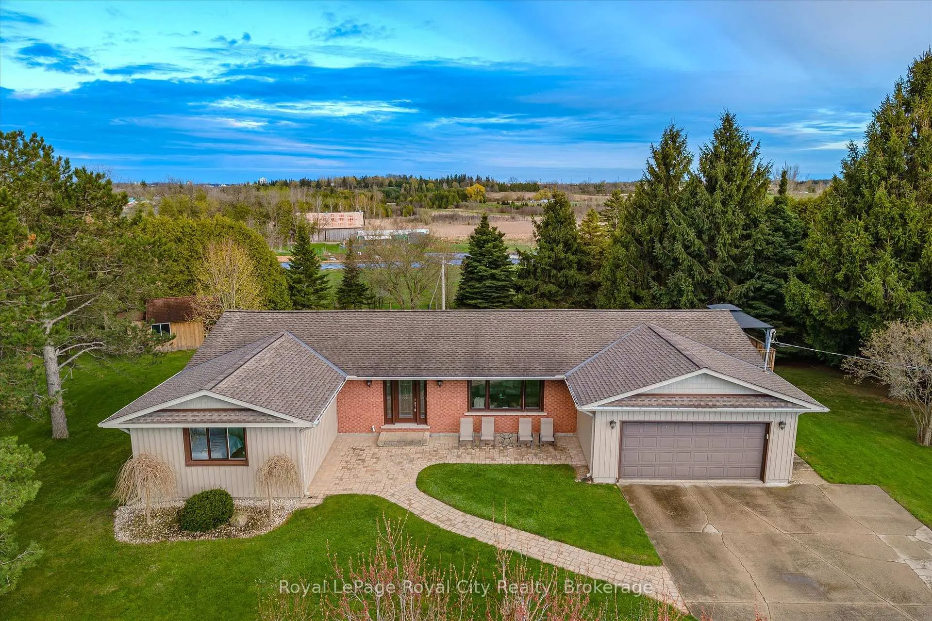 Photo 1 of 7463 Conservation Road, Guelph/Eramosa, Rural Guelph/Eramosa West — HOMEH