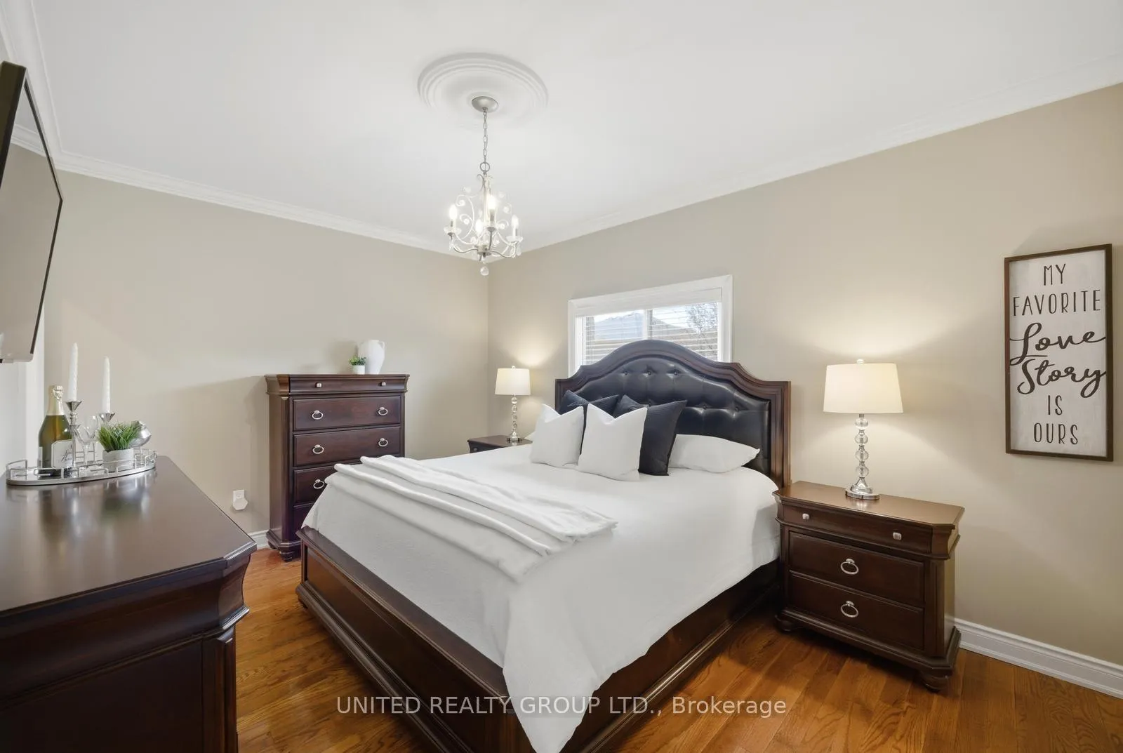Photo 16 of 14 Tudor Crescent, Barrie, Innis-Shore — HOMEH