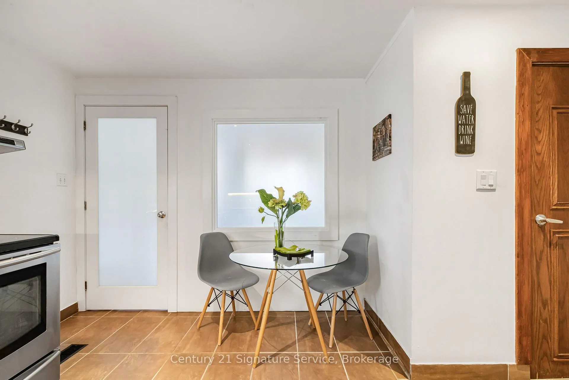 Photo 16 of 527 Westmount Avenue, Toronto, Oakwood Village — HOMEH