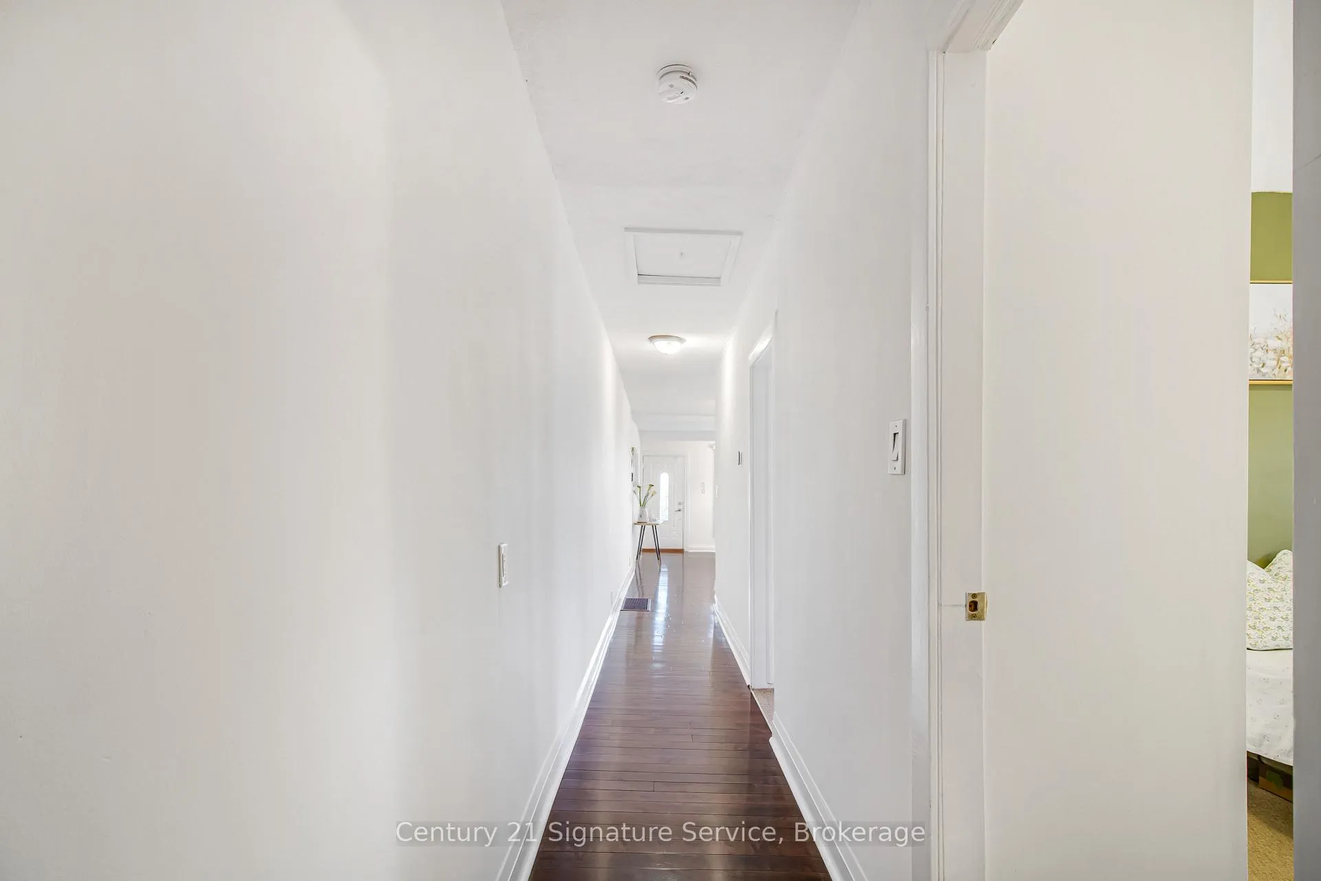 Photo 17 of 527 Westmount Avenue, Toronto, Oakwood Village — HOMEH