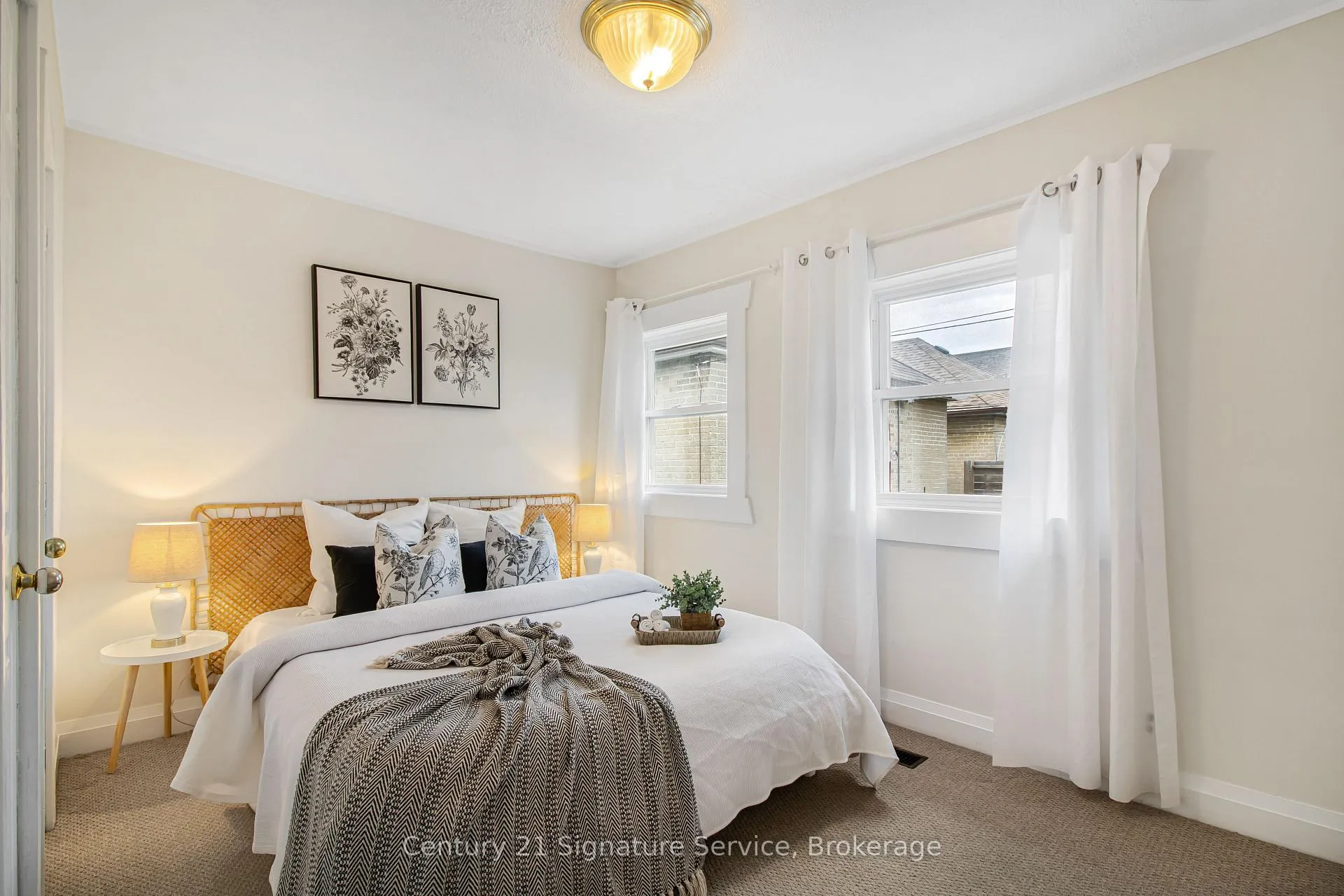 Photo 18 of 527 Westmount Avenue, Toronto, Oakwood Village — HOMEH
