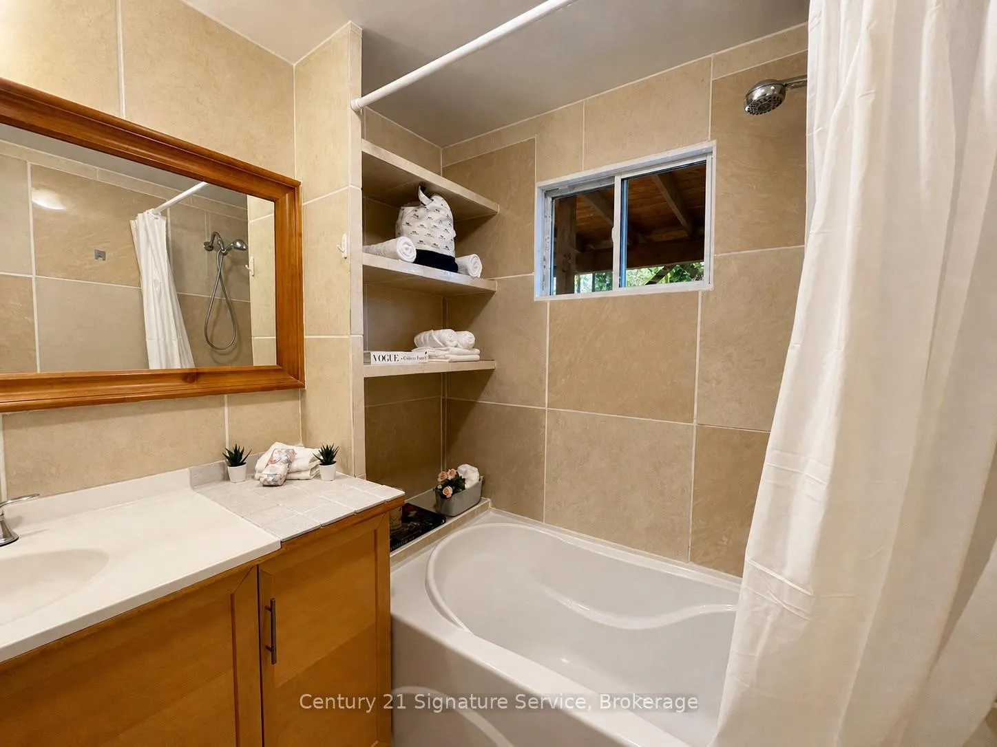 Photo 25 of 527 Westmount Avenue, Toronto, Oakwood Village — HOMEH