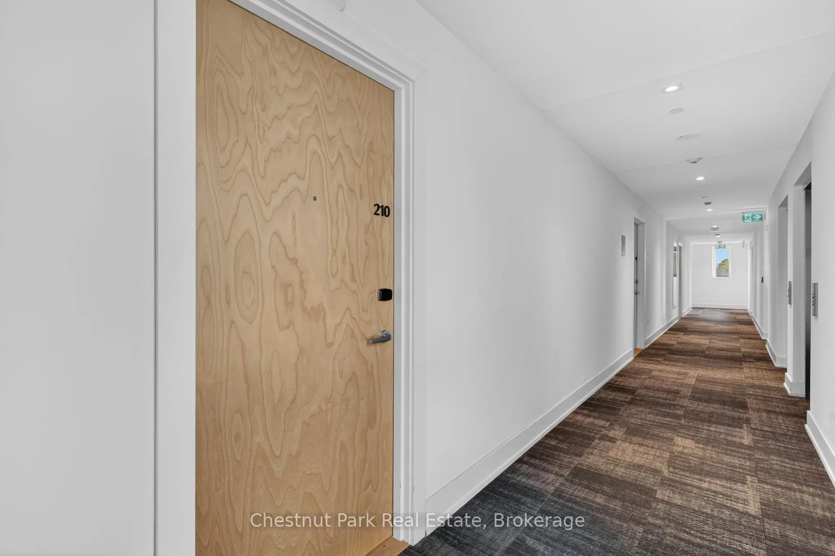 Photo 4 of Unit 210, 120 Carrick Trail, Gravenhurst, Muskoka (S) — HOMEH