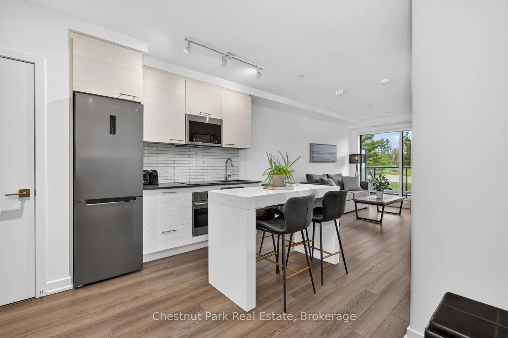 Photo 7 of Unit 210, 120 Carrick Trail, Gravenhurst, Muskoka (S) — HOMEH