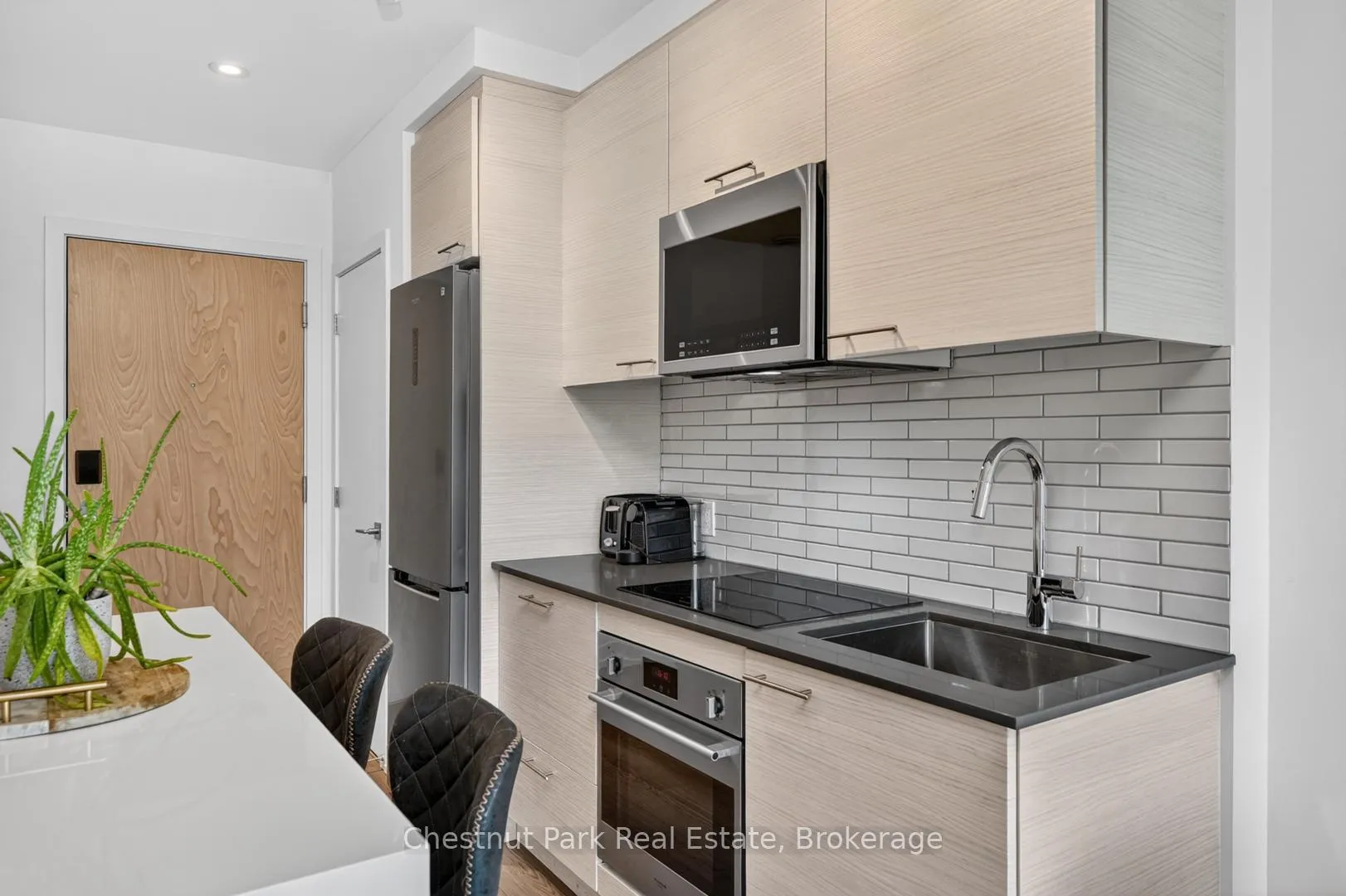 Photo 9 of Unit 210, 120 Carrick Trail, Gravenhurst, Muskoka (S) — HOMEH