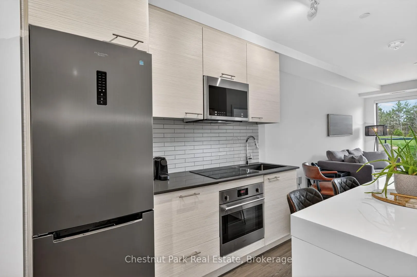 Photo 10 of Unit 210, 120 Carrick Trail, Gravenhurst, Muskoka (S) — HOMEH