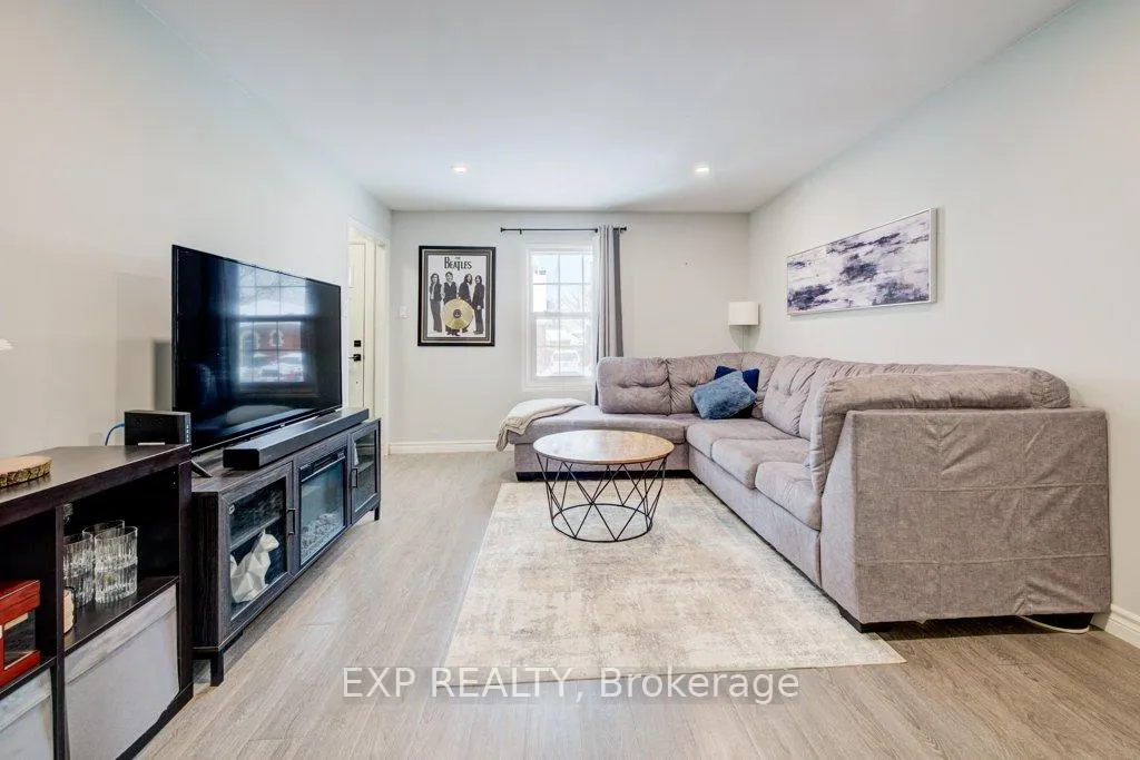 Photo 5 of 502 Britannia Avenue, Hamilton, Normanhurst — HOMEH