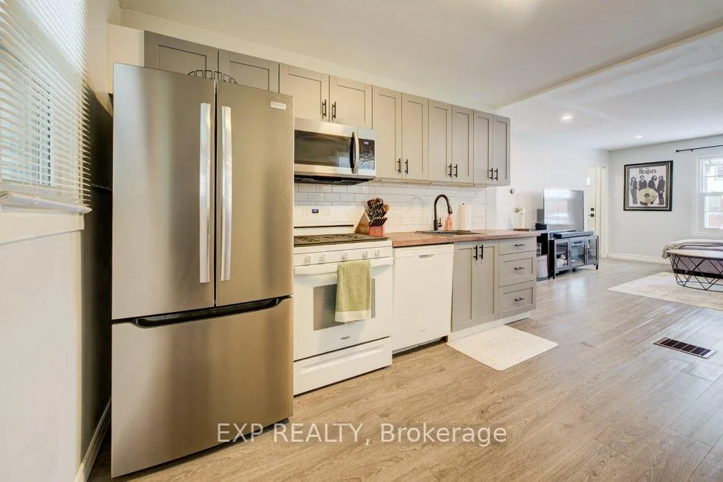 Photo 8 of 502 Britannia Avenue, Hamilton, Normanhurst — HOMEH