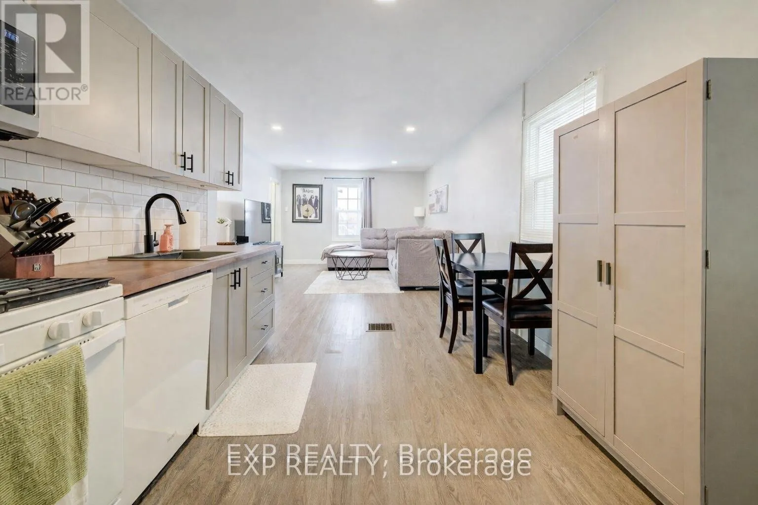Photo 9 of 502 Britannia Avenue, Hamilton, Normanhurst — HOMEH