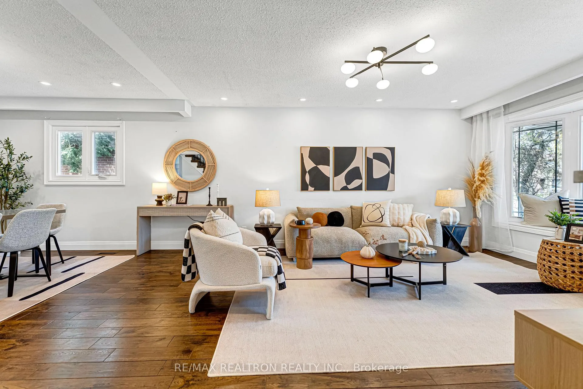 Photo 11 of 41 Ferrah Street, Markham, Unionville — HOMEH