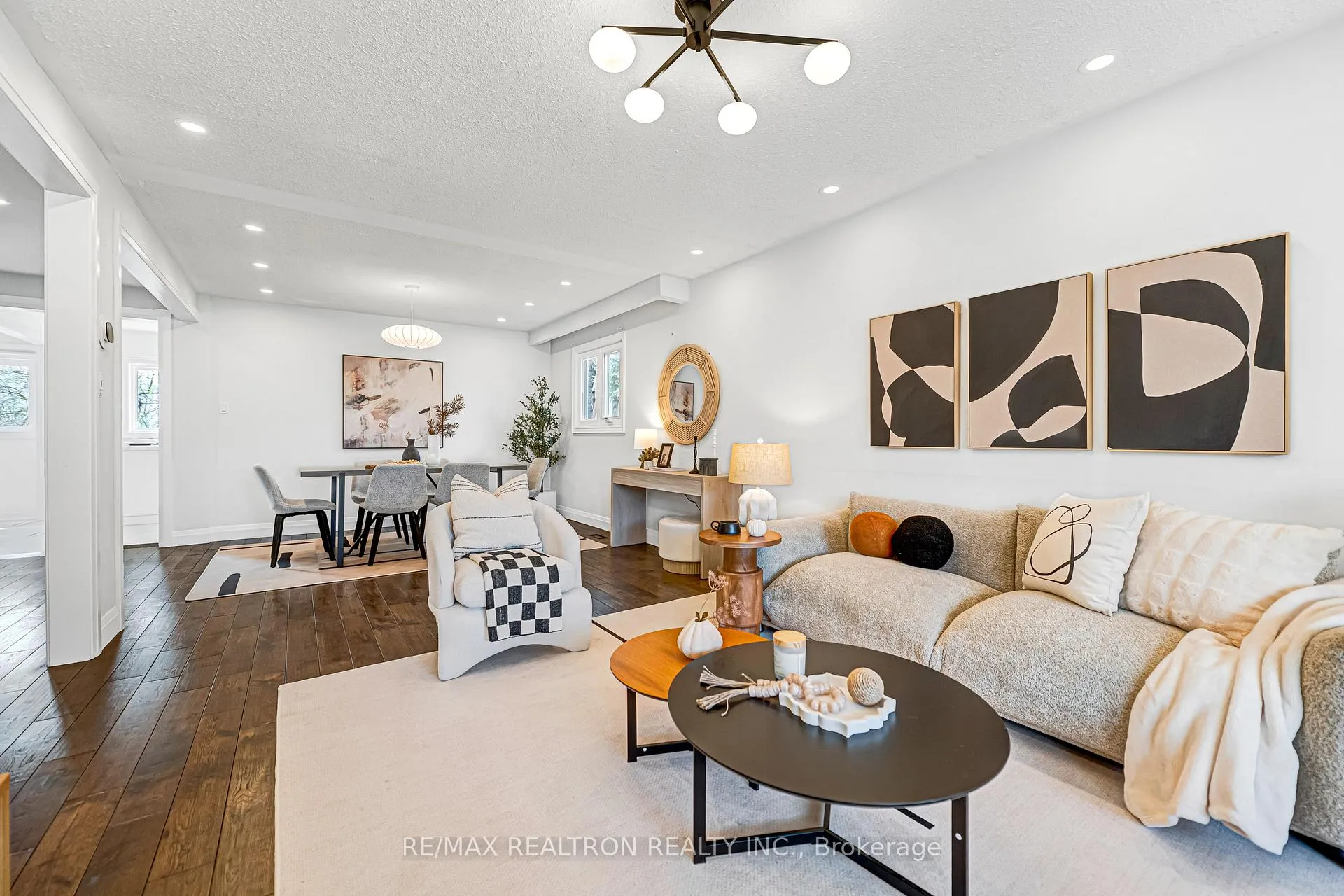 Photo 12 of 41 Ferrah Street, Markham, Unionville — HOMEH