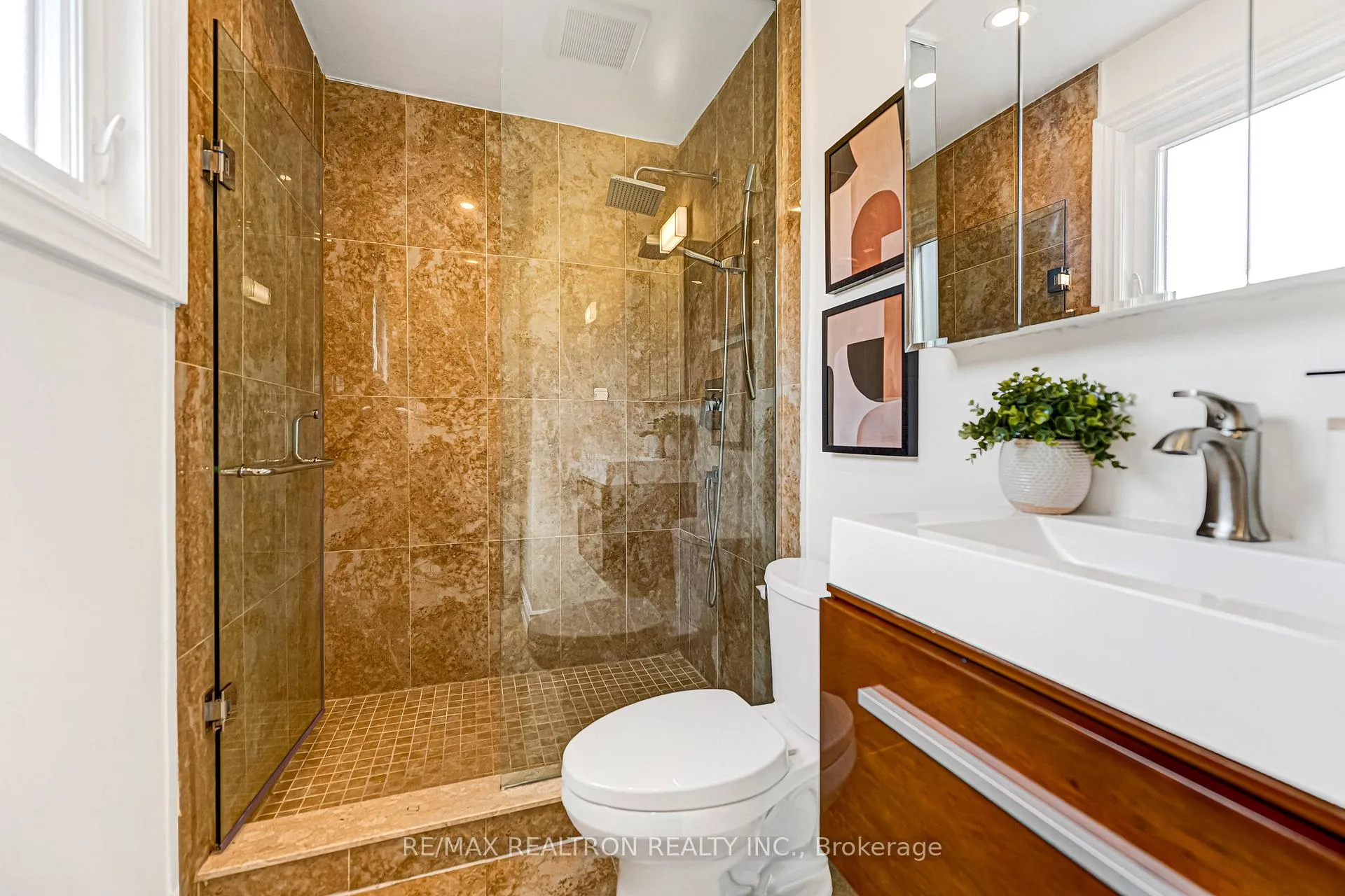 Photo 32 of 41 Ferrah Street, Markham, Unionville — HOMEH