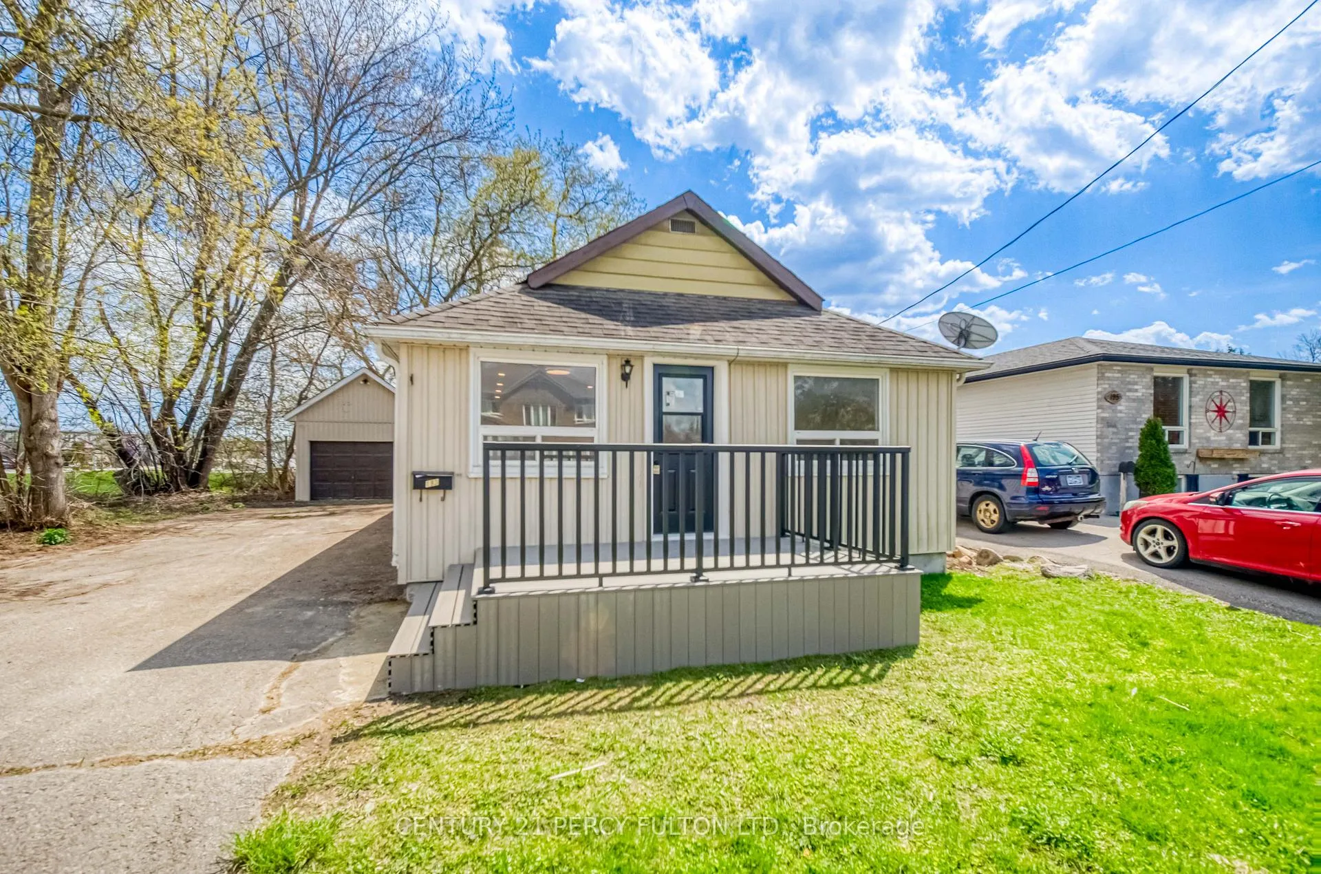 Photo 1 of 193 Cameron Crescent, Georgina, Keswick North — HOMEH