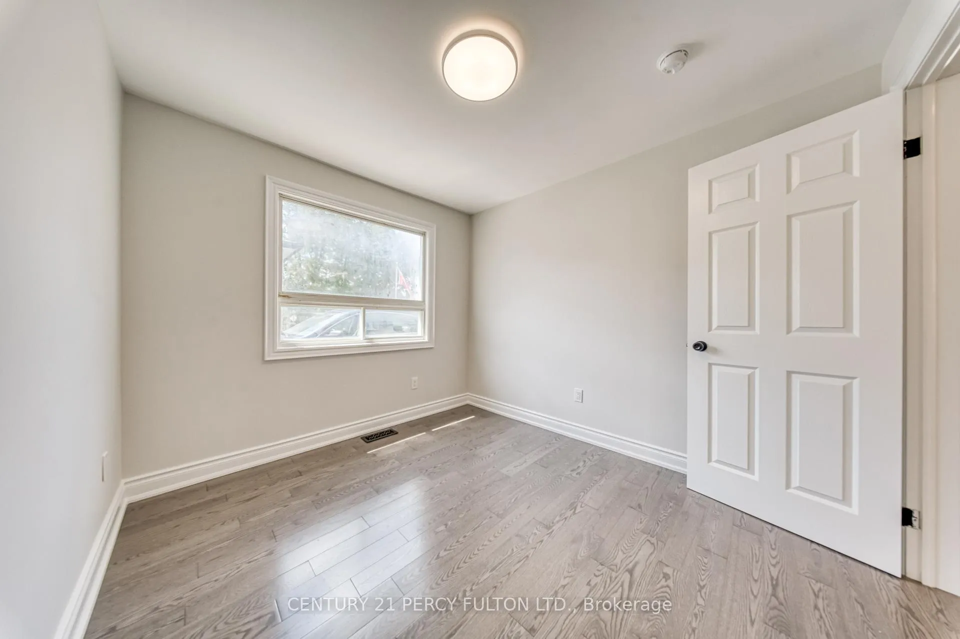 Photo 23 of 193 Cameron Crescent, Georgina, Keswick North — HOMEH