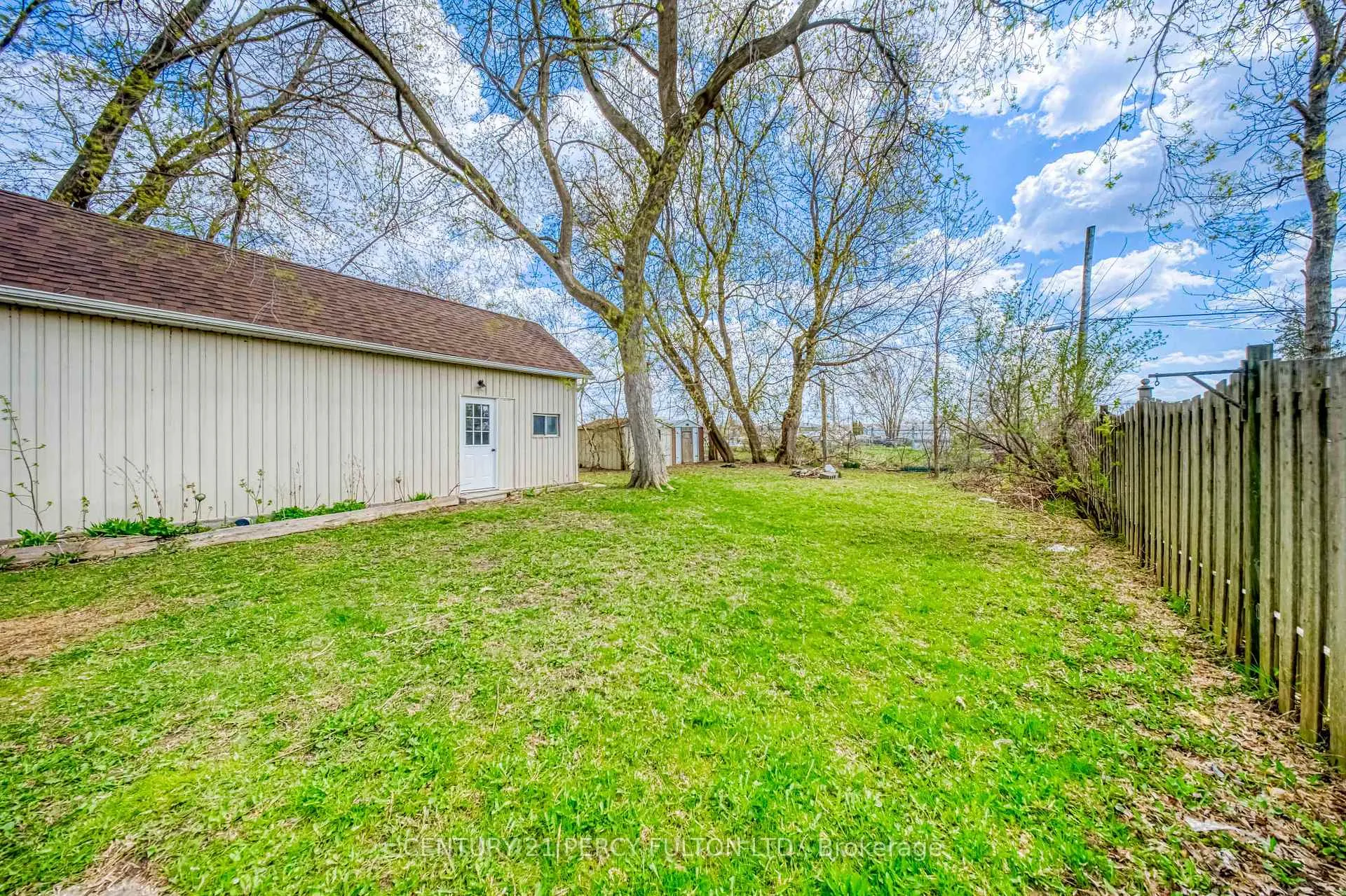 Photo 33 of 193 Cameron Crescent, Georgina, Keswick North — HOMEH